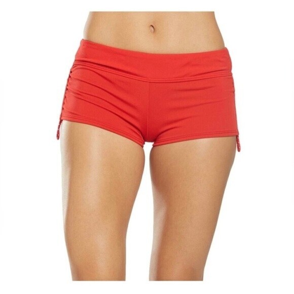 TYR Guard women’s Della short Wbsolg1A Red‎ S(4/6). - Picture 1 of 8